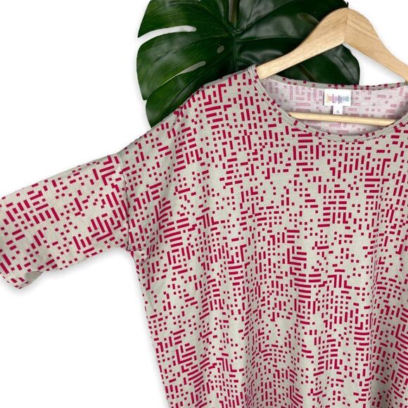 Lularoe Irma Hi-Lo Knit Oversized Tunic Tee in Geo Dash Print - S | Small - Picture 4 of 10